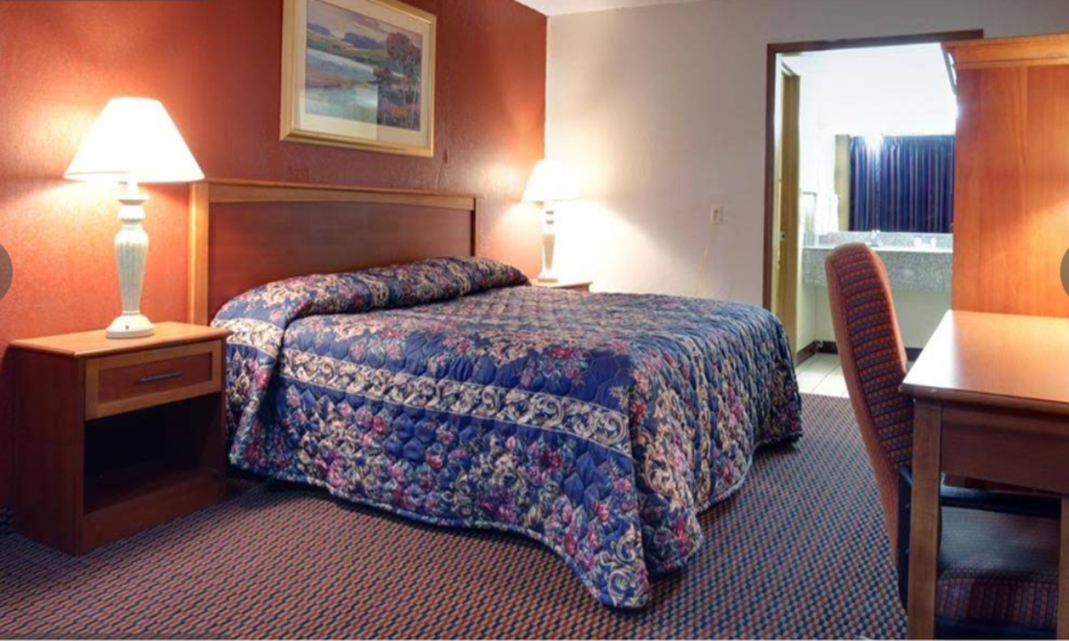 Family-friendly guest room at Weatherford Inn